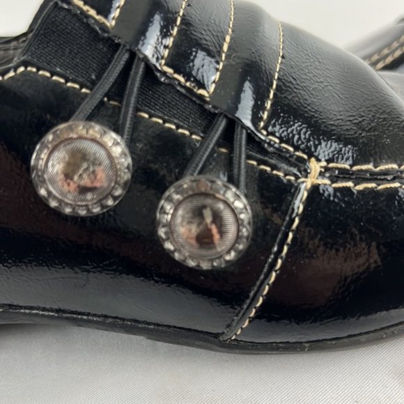 Un Tour en Ville Black Patent Leather Slip-On Flats - Picture 5 of 10